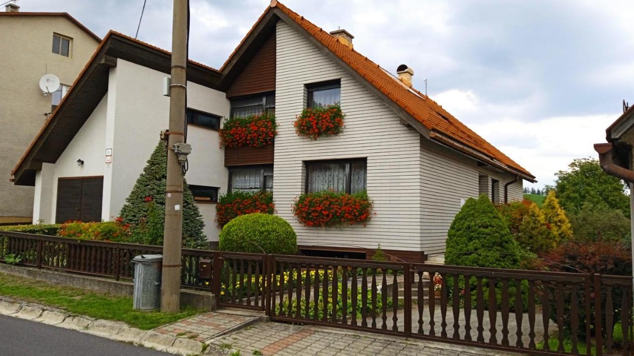 Apartman 6 Km Od Centra Banskej Bystrice Banska Bystrica Exterior photo